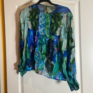 Viscose blank blouse 🦋XS petite p2p 16 NWT 🩵🦋🔵🌺 check out pics☑️
